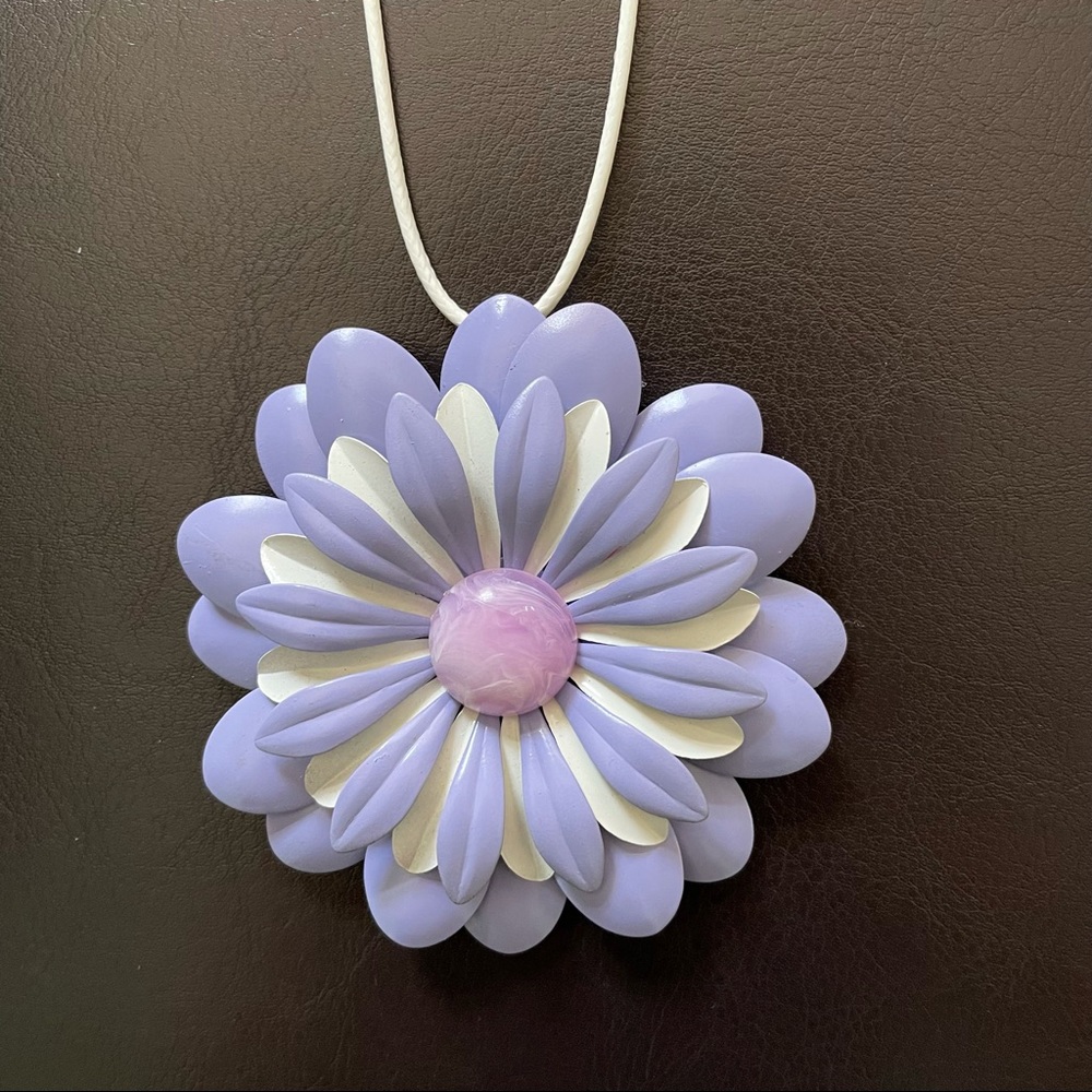 Vintage flower power brooch necklace